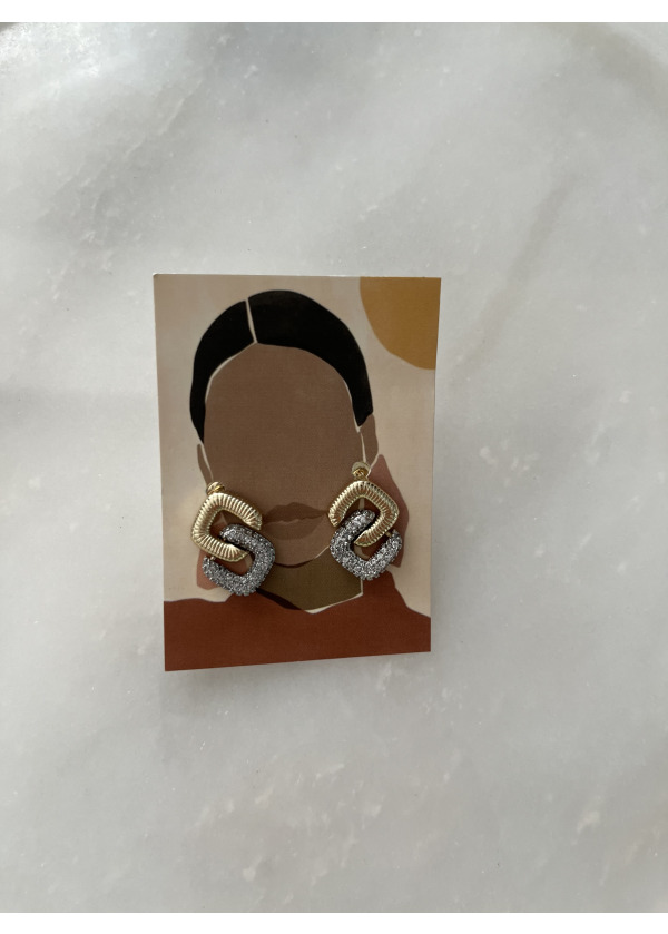 YARI GOLD YARI TAŞ MİNİ ÇERÇEVE KÜPE